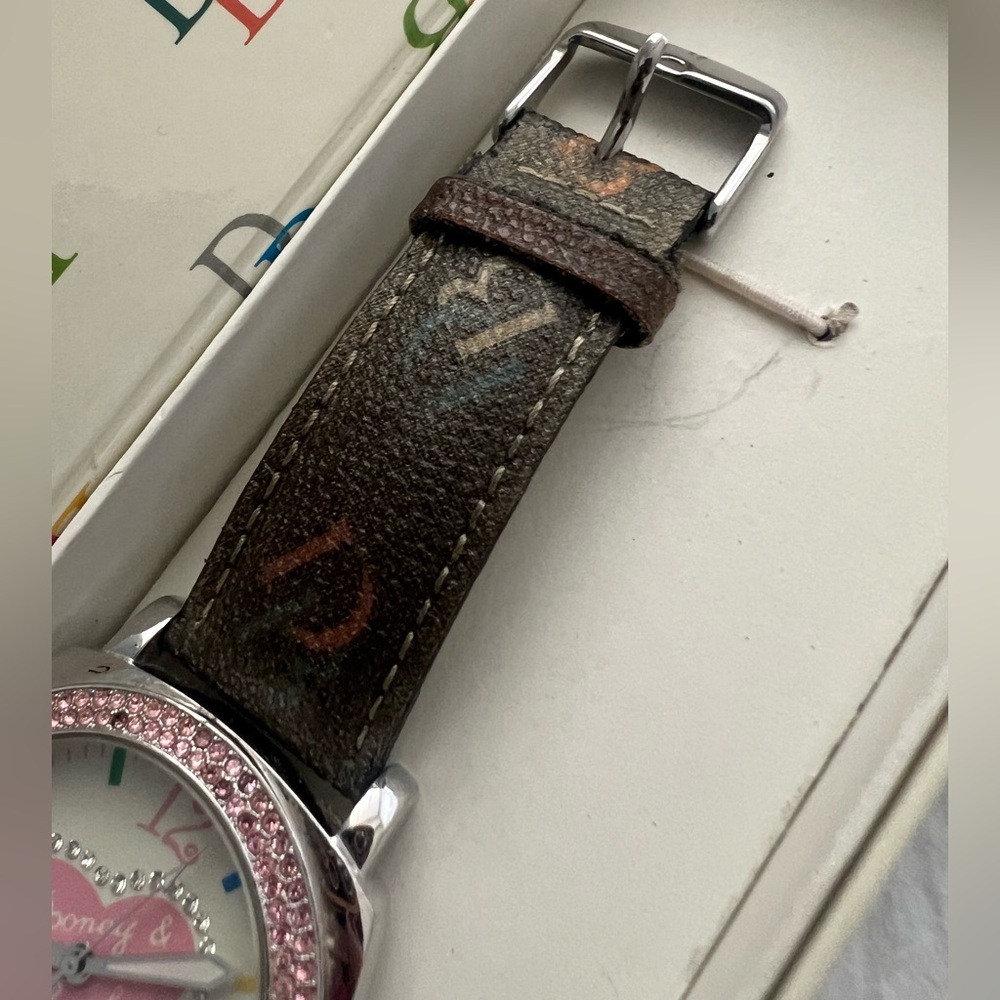 👑✅PRICE FIRM✅Vintage Dooney & Bourke Pink Crystal Monogram Watch - Picture 5 of 17